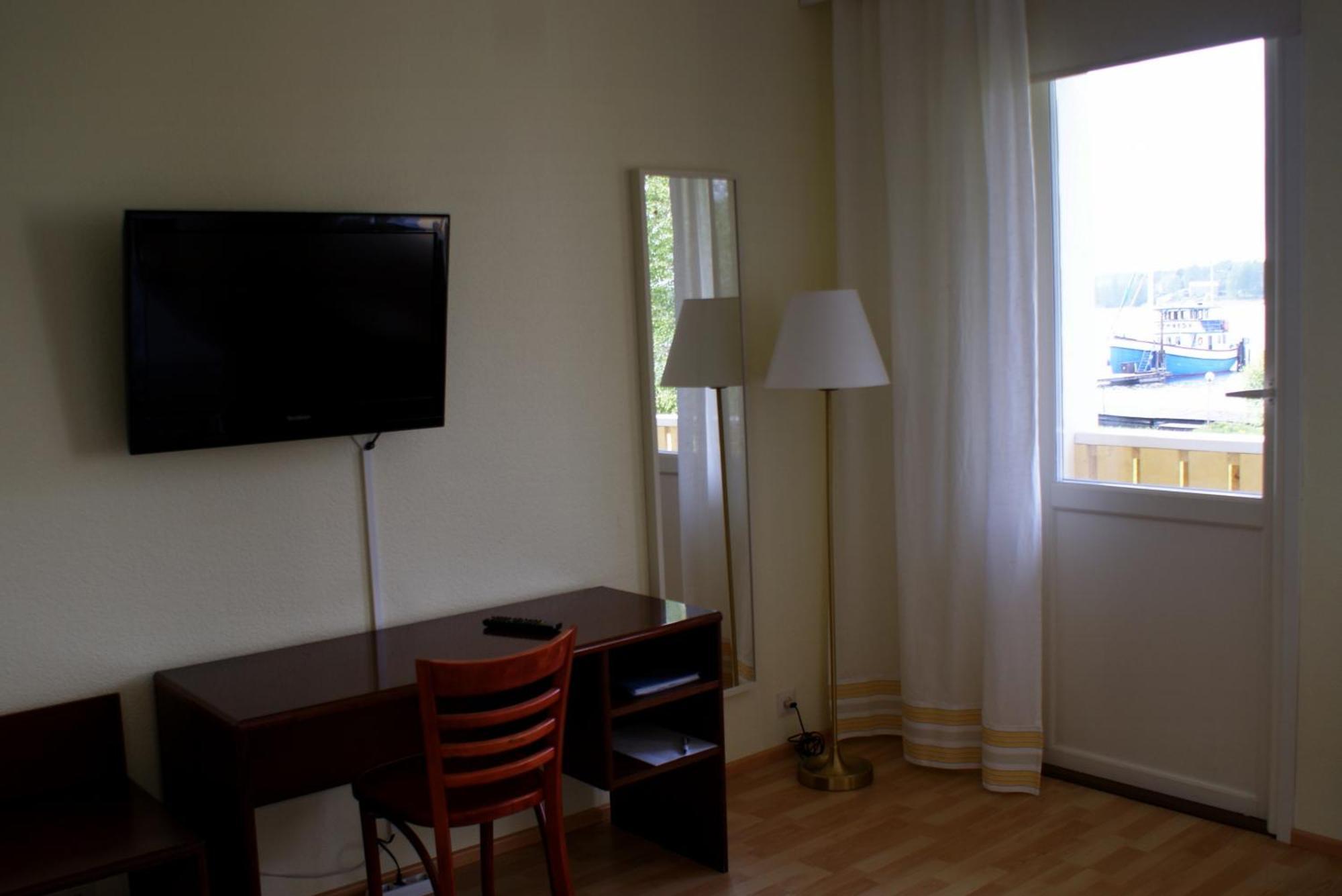 Hotel Sea Front Расеборг Экстерьер фото